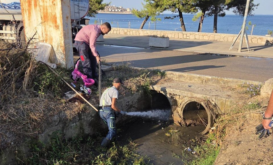 Црвени знамиња на познати плажи: Анализите покажаа загадена морска вода