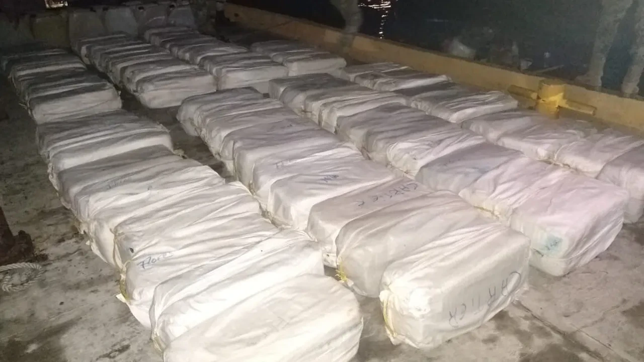 ПАДНА ЕДНА ОД НАЈМОЌНИТЕ КРИМИНАЛНИ МРЕЖИ НА БАЛКАНОТ: Прошверцувале 50 тони кокаин, милионите ги криеле во вили и хотели!