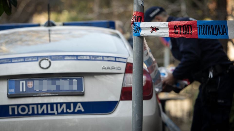 СТРАОТНА ГЛЕТКА ГИ ПРЕПЛАШИ МИНУВАЧИТЕ: Во канал пронајдено тело на жена