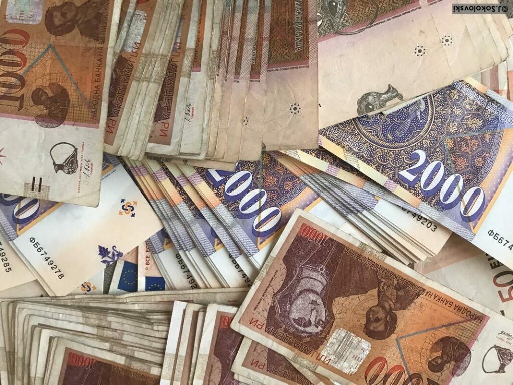 Лажни сообраќајки и итни трошоци: Македонец осомничен за голема измама - ова се шокантните детали