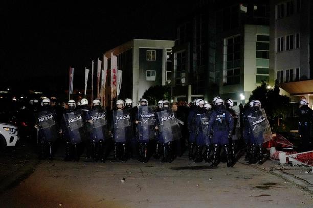 Што се подготвувало во Белград? Поранешен шеф на специјалците тврди дека бил планиран насилен судир?!
