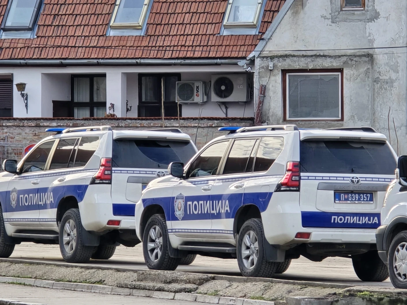 ВО КУЌАТА НА МАЈКА МУ ПАКУВАЛ ДРОГА: Полицијата разоткри голема нарко група, октриена НЕВЕРОЈАТНА КОЛИЧИНА НАРКОТИЦИ