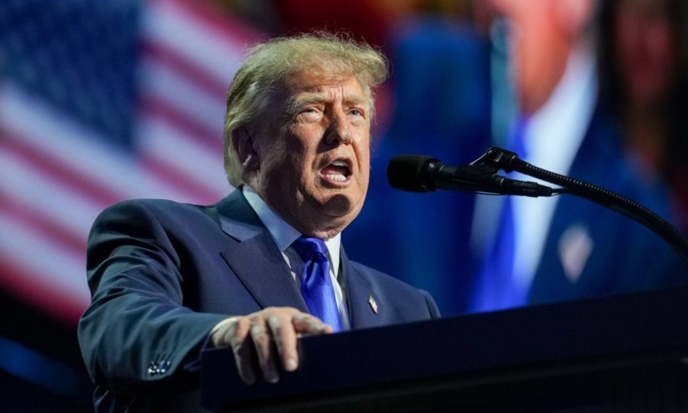 ТРАМП: Голем број руски рафинерии се надвор од функција – „Овој апсурд мора да престане“