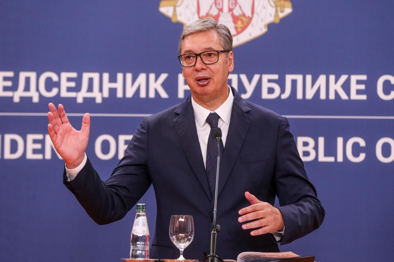 ВУЧИЌ ЖЕСТОКО Ѝ ОДГОВОРИ НА ЕВРОПСКАТА КОМИСАРКА: „Нема таа мене да ми кажува кој е монструм, а кој воен злосторник“
