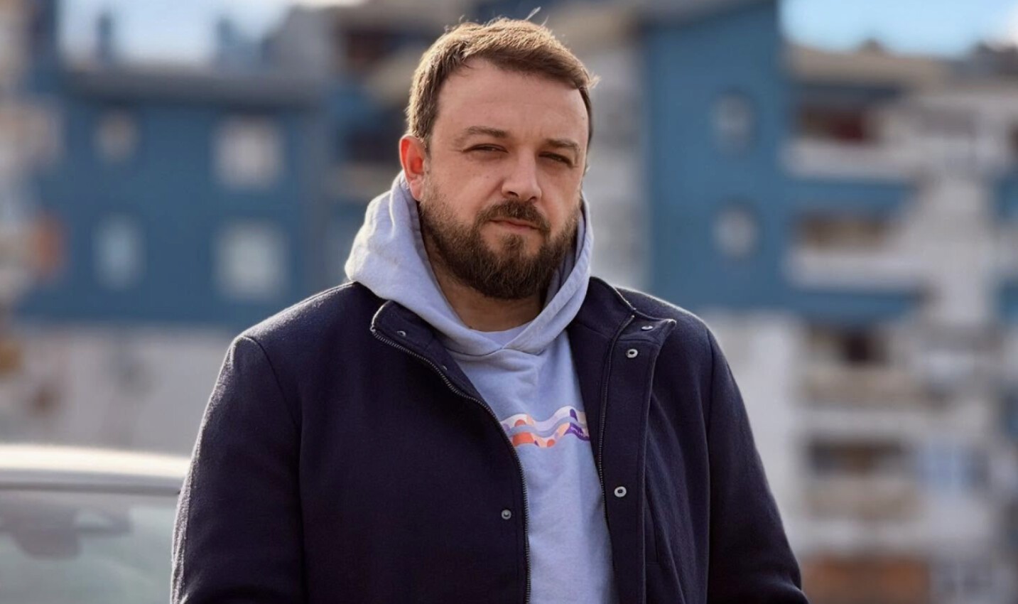 СЛАТКАР ВЛЕГУВА ВО НОВ БИЗНИС: Популарниот рапер откри план што никој не го очекуваше – дали навистина ќе има „слатки“ со негово име?