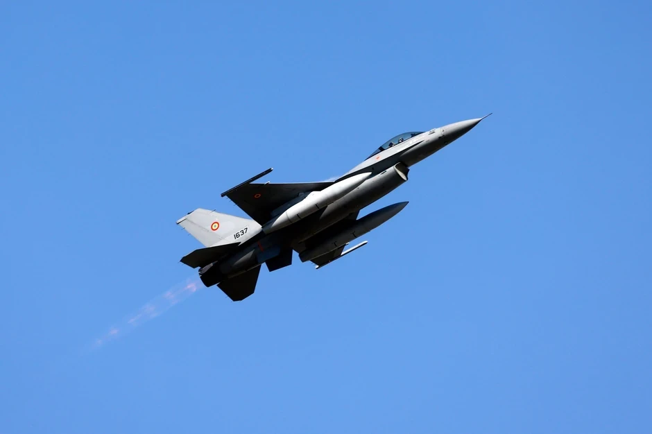 Драма на самата граница: НАТО земја итно крена F-16 и собори мистериозен дрон!