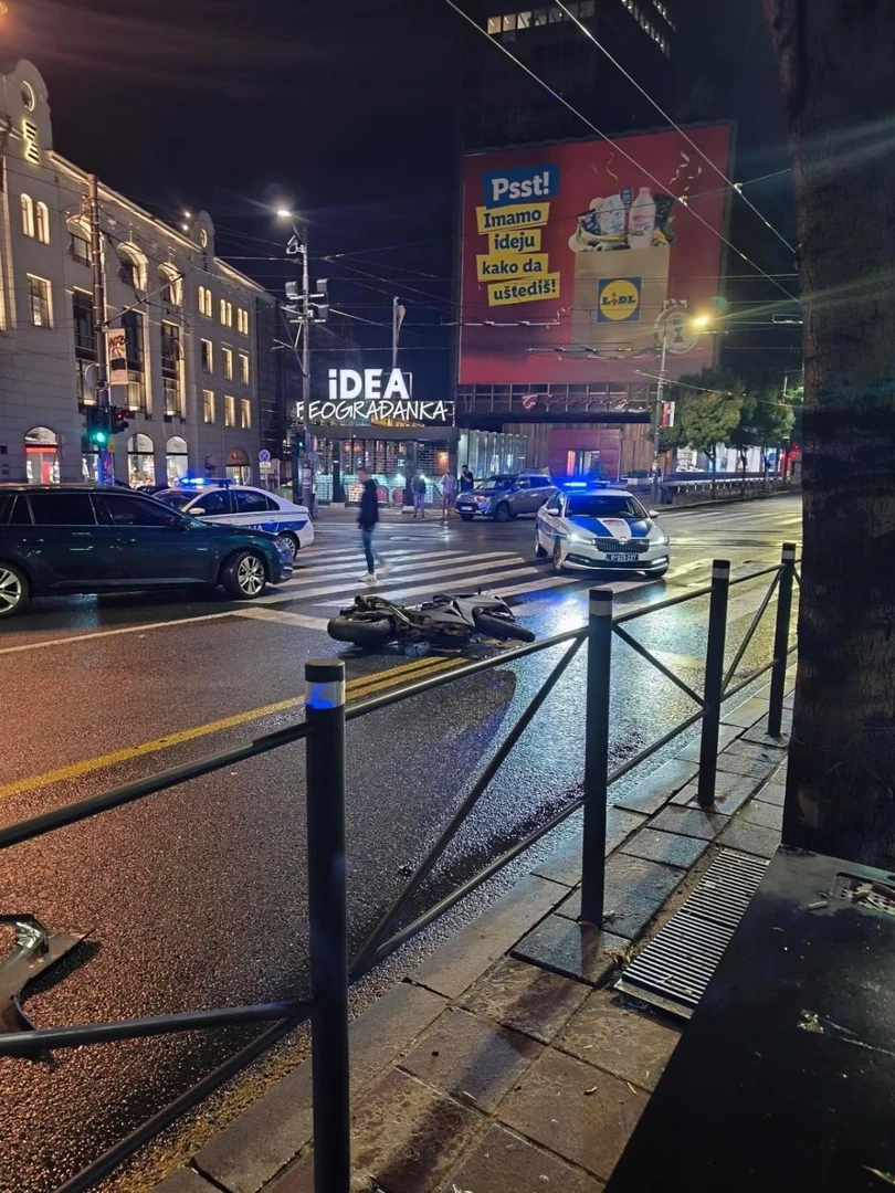 СМРТОНОСНА НЕСРЕЌА ВО БЕЛГРАД! Мотоциклист загина откако во него удрило возило - еве со колкава брзина го покосил!
