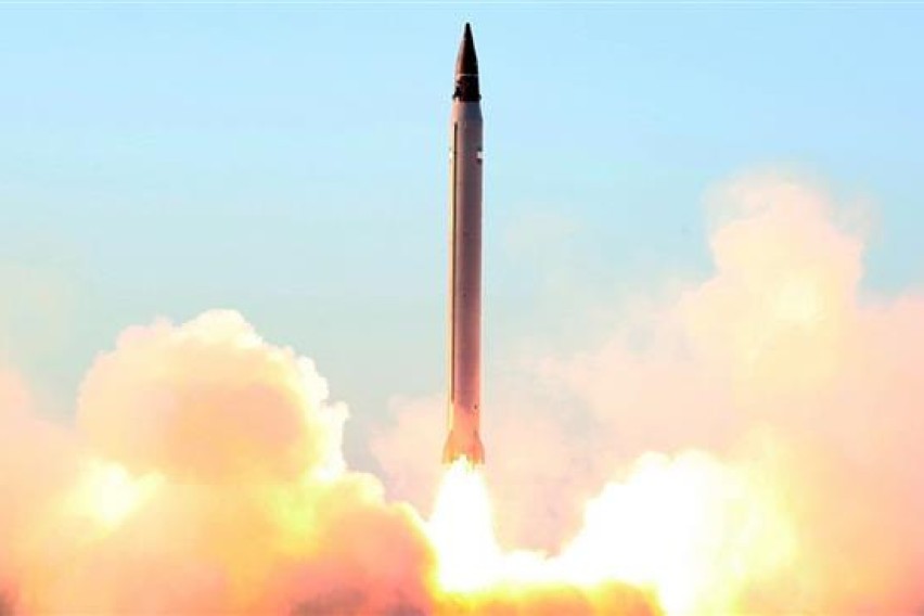 Иран оди на сè или ништо? Балистички ракети кон американска база, САД уништија пет танкери