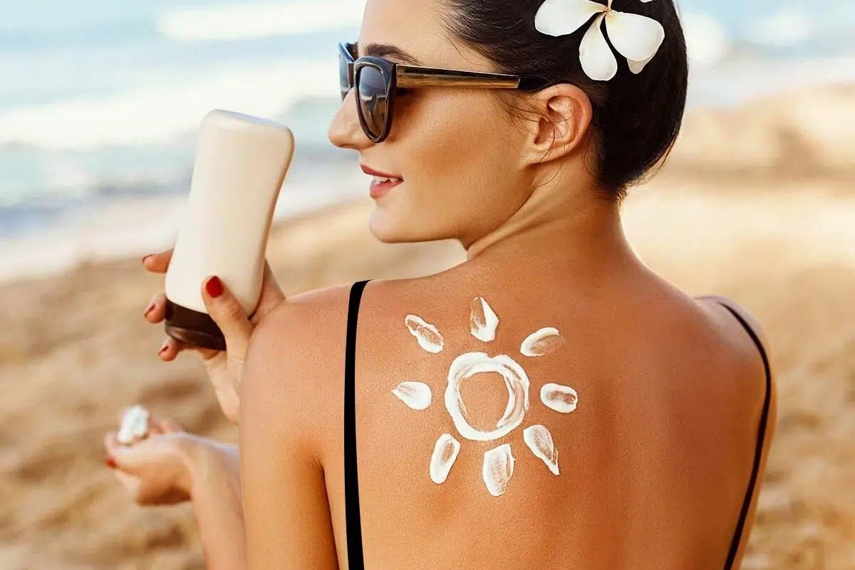 SPF 30 или SPF 50? Еве што велат дерматолозите за вистинската разлика