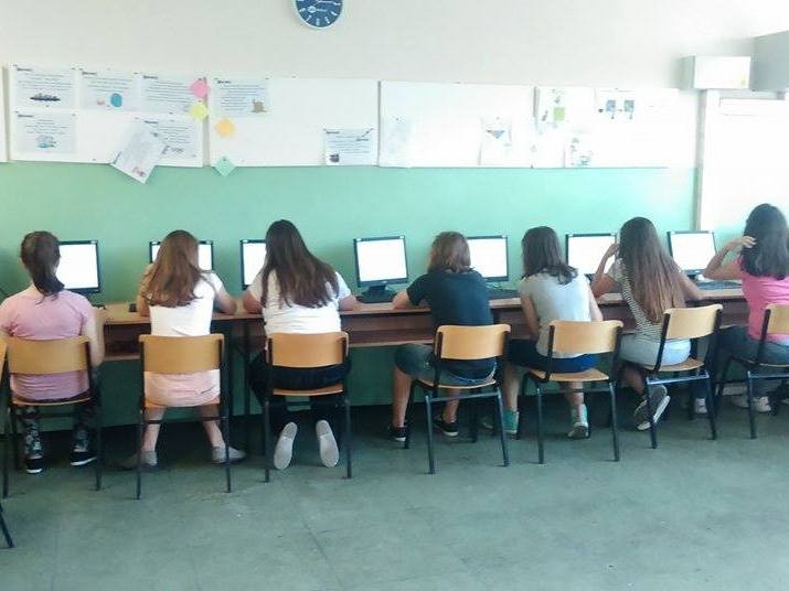 Македонските ученици повторно далеку под просекот: Само 32% го достигнале основното ниво по математика