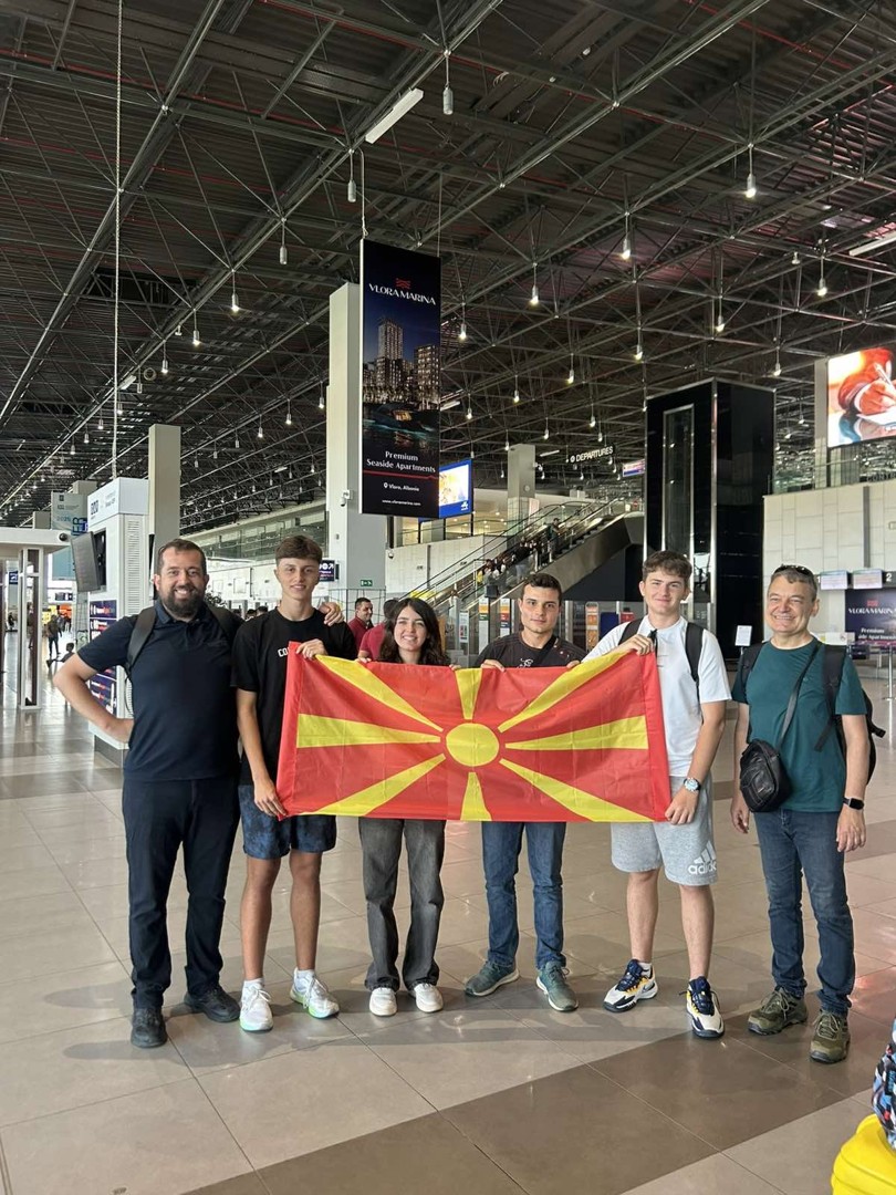 Браво Македонијо! Четворица ученици донесоа девет медали од светската олимпијада во Торино
