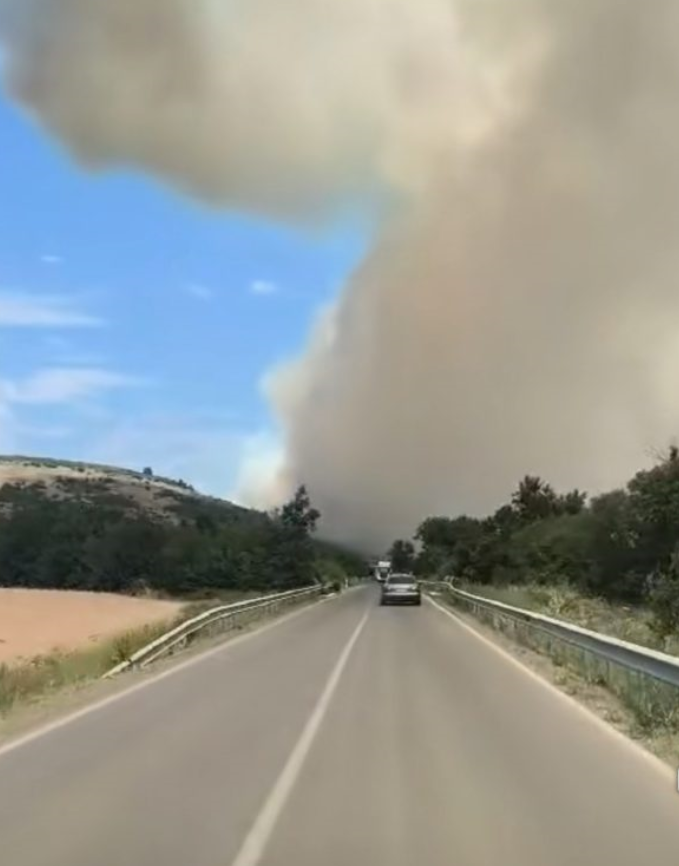 ГОЛЕМ ПОЖАР ВО МАКЕДОНИЈА: Зафатени се и куќи, огнот се шири кон нови населени места - ова е локацијата