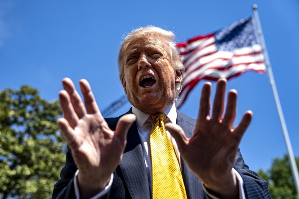 ТРАМП ПРЕД ГОЛЕМА ОДЛУКА ЗА ИРАН: „Дали да влезам и да ги уништам или не?“
