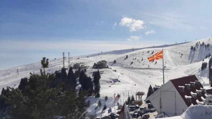 Доаѓа снег во Македонија: УХМР откри кога дождот ќе премине во снег