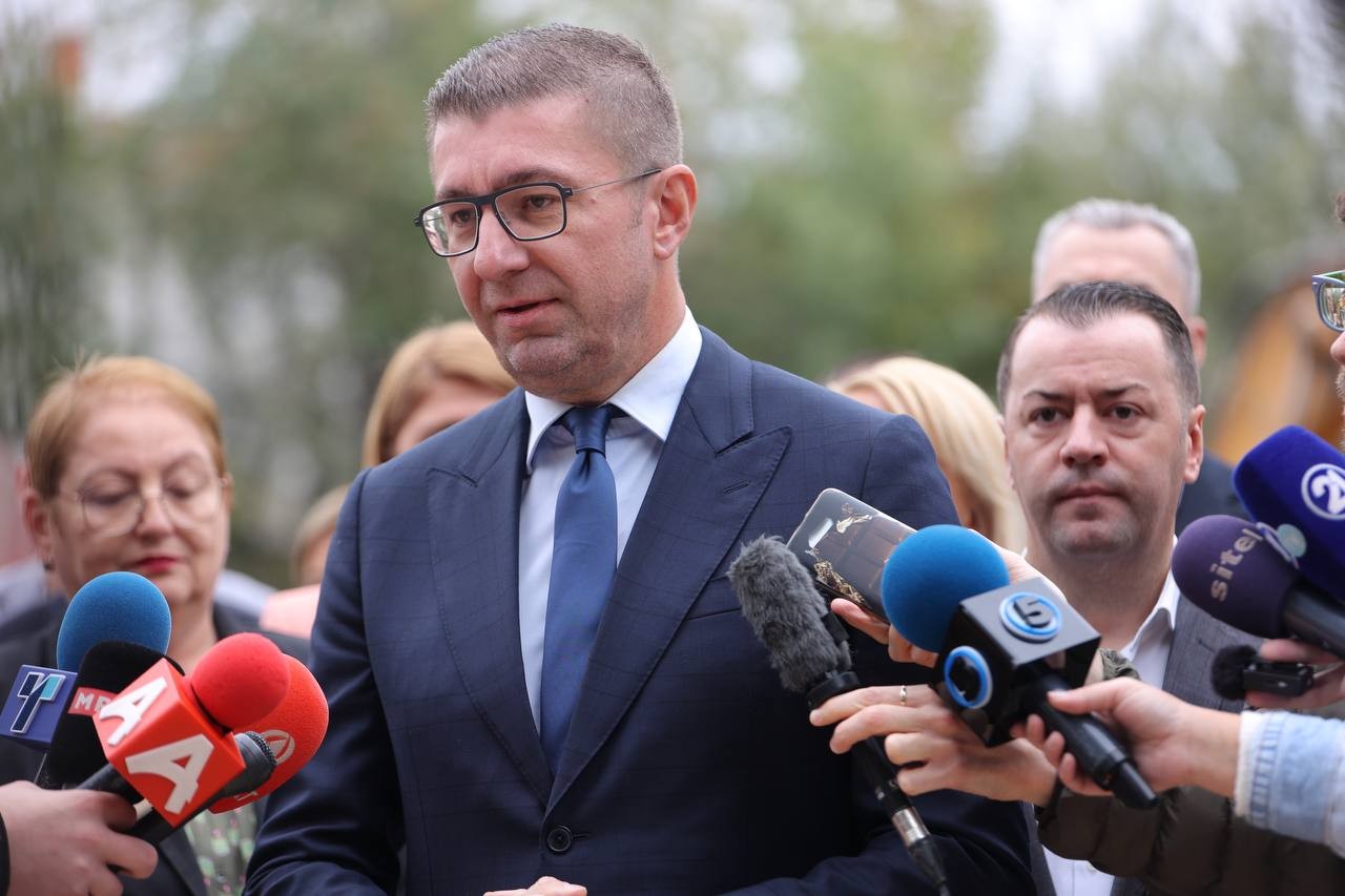 Мицкоски ја официјализира коалицијата „Твоја Македонија“ за заедничко учество на локалните избори!