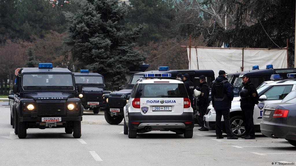 ПАДНА ГОЛЕМА КОРУПЦИСКА МРЕЖА НА ГРАНИЦА! Уапсени 25 полицајци и цариници – сè излезе на виделина!